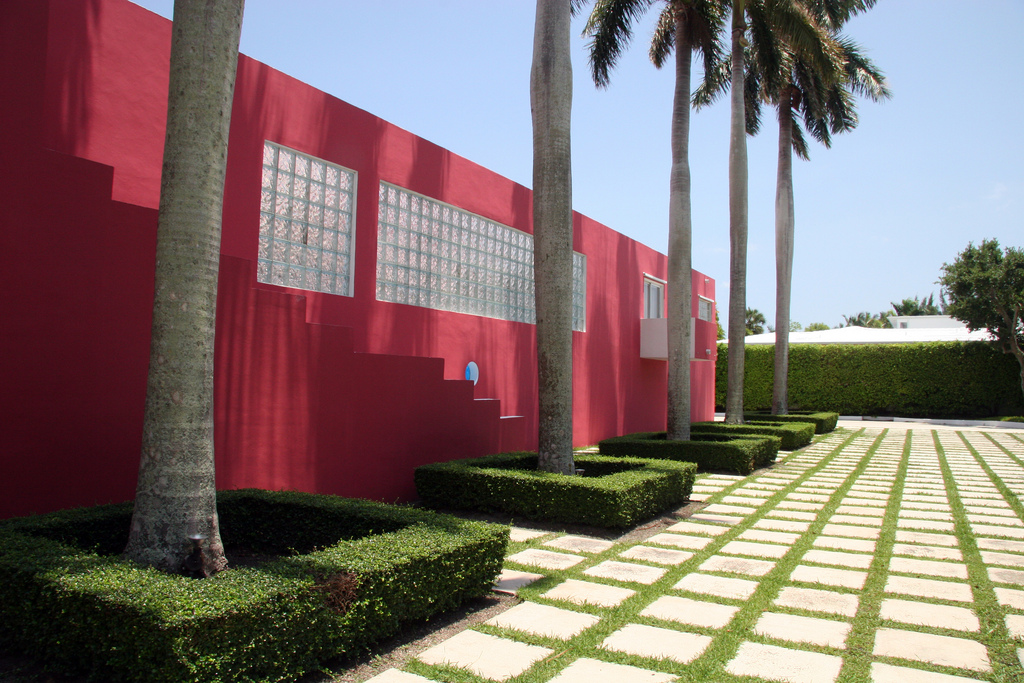 pink jhouse ext 3.jpg