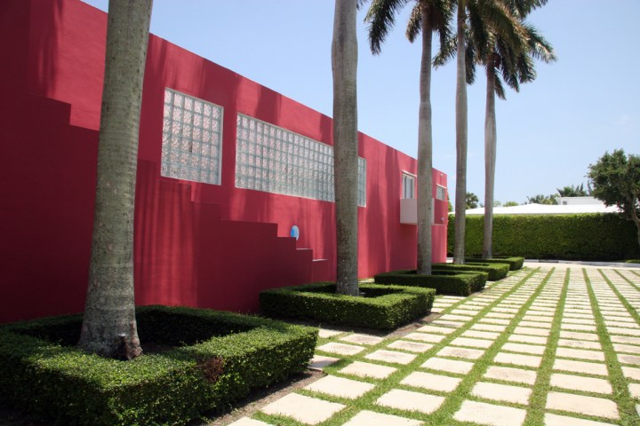 pink jhouse ext 3.jpg