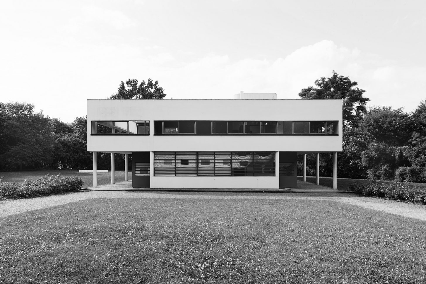 villasavoye_landscape2.jpg