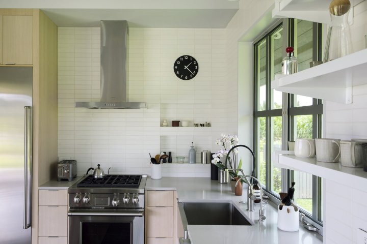 upcountry-maui-cottage-and-barn-kitchen