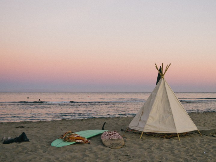 lifestyle-tipi-sur-la-plage-2.jpg