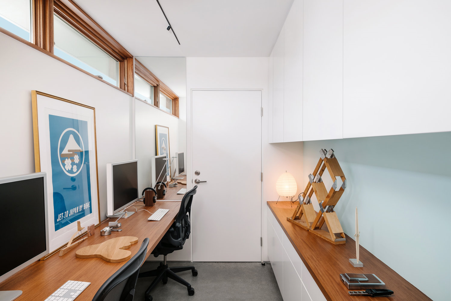 axiom desert house 18