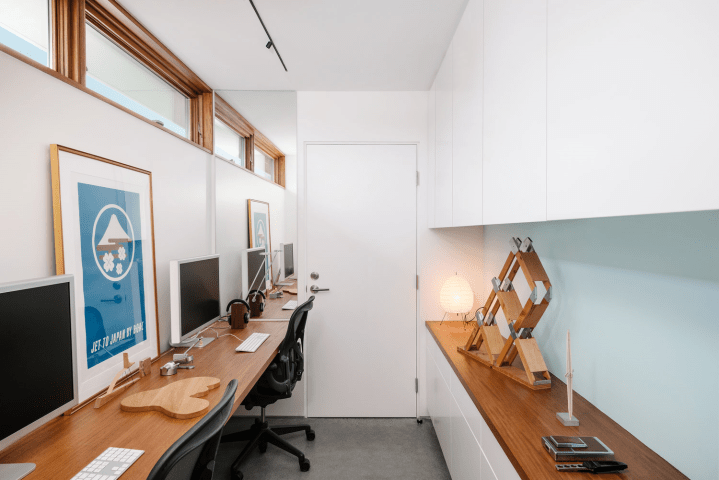 axiom desert house 18